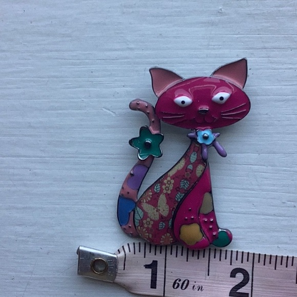 Whimsical fun kitty cat pin in muti colors FUN - Picture 2 of 4